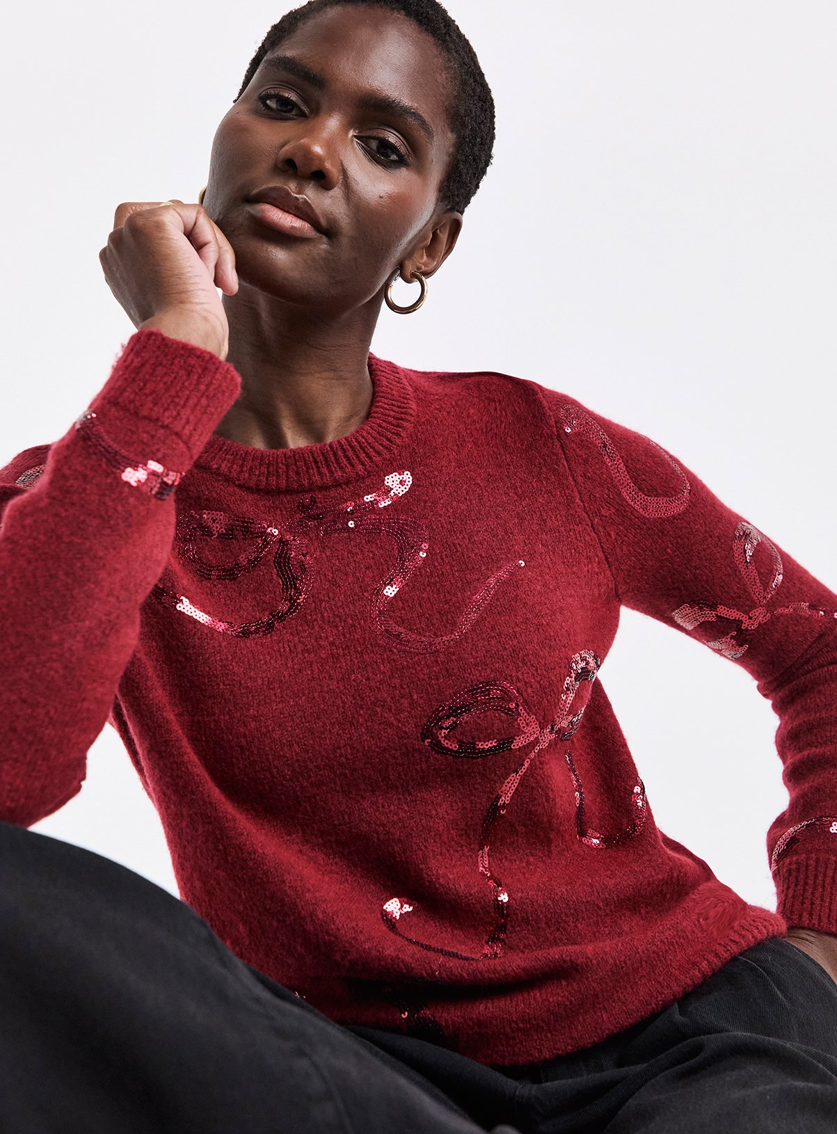 JD WILLIAMS Sequin Bow Novelty Jumper 20-22 - Image 1 thumbnail
